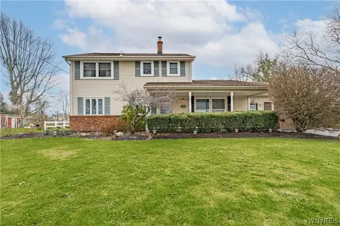 7406 Chestnut Ridge Rd, Lockport, NY 14094