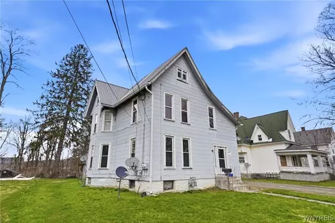 119 Chestnut St, Persia, NY 14070