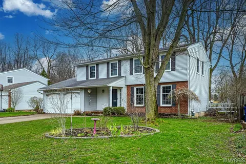 53 Kingswaye Dr, Amherst, NY 14221