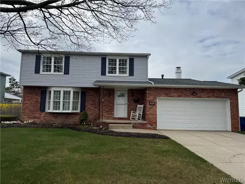 202 Sagewood, Amherst, NY 14221