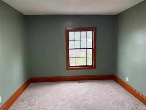 Bedroom - 1861 Hess Rd, Appleton, NY 14008 photo 2 of 3