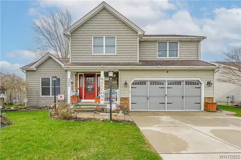 332 Oakdale Dr, North Tonawanda, NY 14120