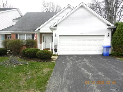 4000 Franklin St #8, Hamburg, NY 14075
