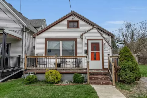 41 Saint Stephens Pl, Buffalo, NY 14210