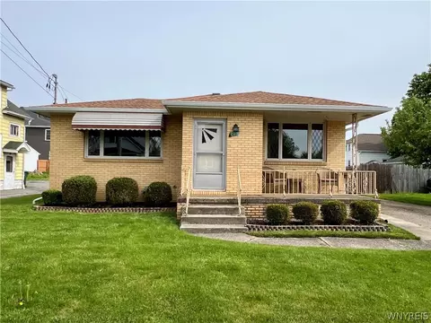 40 Hawro Pl, Depew, NY 14043