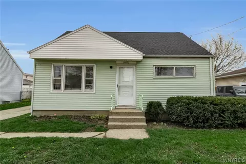 117 Standard Pkwy, Cheektowaga, NY 14227