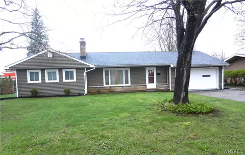 3988 Staley Dr, Hamburg, NY 14075