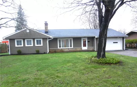 3988 Staley Dr, Hamburg, NY 14075