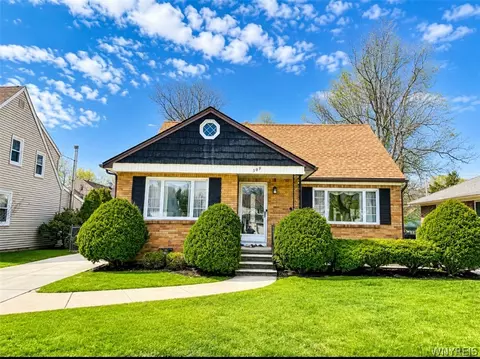 309 Bernhardt Dr, Amherst, NY 14226