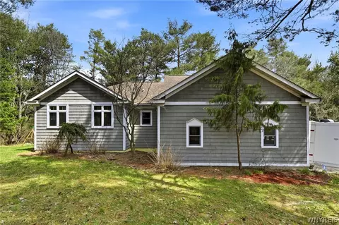 511 Bowen Rd, East Aurora, NY 14052