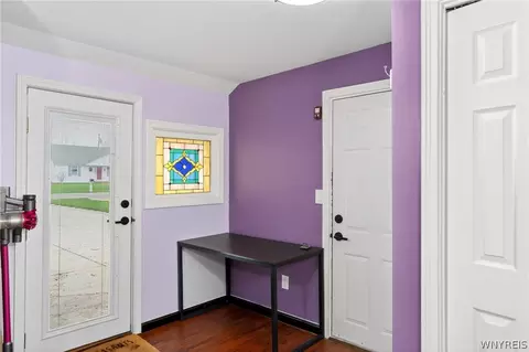 Entry Way - 4357 Barton Rd, Clarence, NY 14031 photo 2 of 5