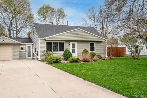 Exterior - 4357 Barton Rd, Clarence, NY 14031 photo 2 of 7