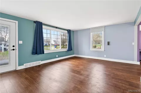 Living - 4357 Barton Rd, Clarence, NY 14031 photo 3 of 4