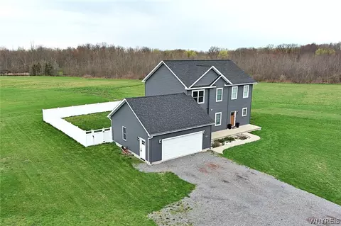 3194 Pleasant Ave, Hamburg, NY 14075
