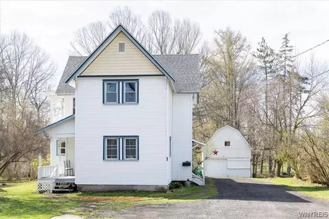 52 Woodward Ave, Springville, NY 14141