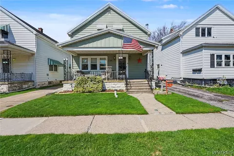138 Jackson Ave, Sloan, NY 14212