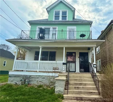 32 Lark St, Buffalo, NY 14211