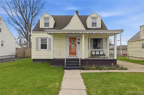 668 77th St, Niagara Falls, NY 14304