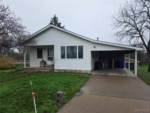 4202 Shelby Basin Rd, Shelby, NY 14103