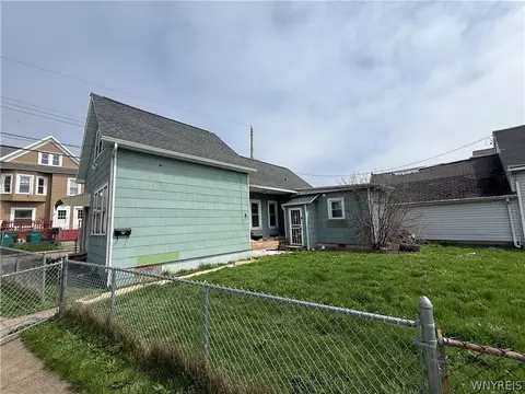 Exterior - 884 Eagle St #N, Buffalo, NY 14210 photo 2 of 3