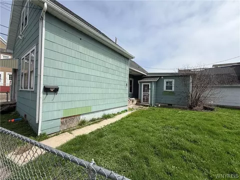 Exterior - 884 Eagle St #N, Buffalo, NY 14210 photo 1 of 3