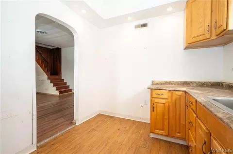 Entry Way - 884 Eagle St #N, Buffalo, NY 14210 photo 2 of 5