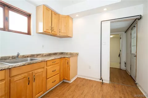 Entry Way - 884 Eagle St #N, Buffalo, NY 14210 photo 1 of 5