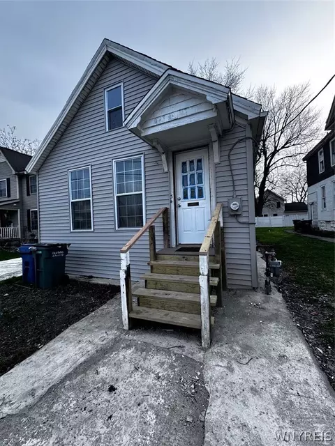 34 Camp St, Buffalo, NY 14204