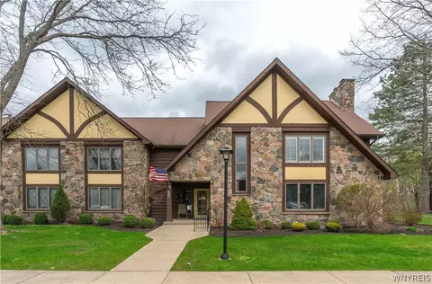 5291 Chestnut Ridge Rd #D, Orchard Park, NY 14127