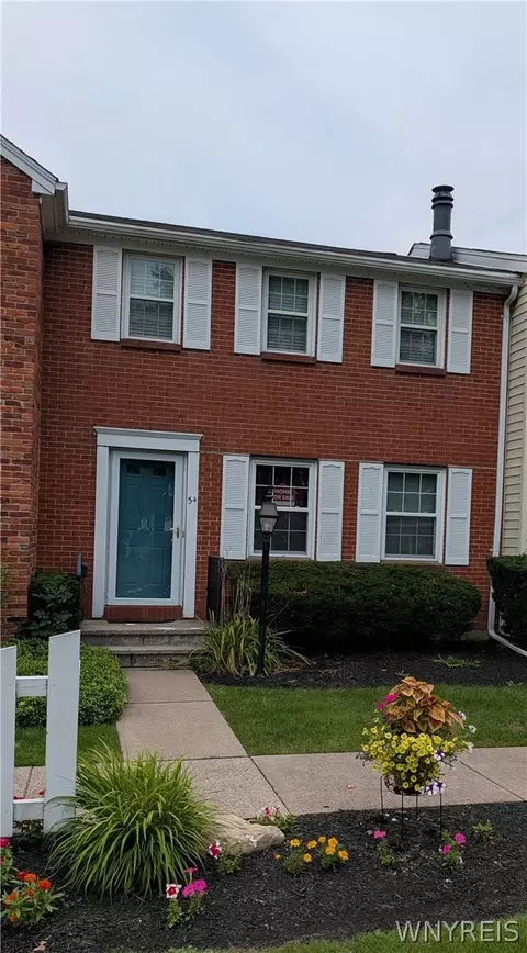34 The Cmn, Lockport, NY 14094