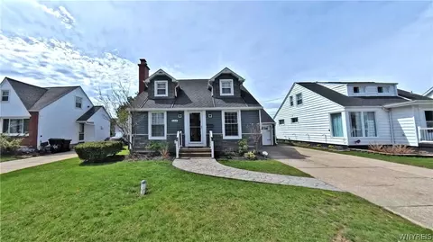 666 Evergreen Dr, Tonawanda, NY 14150