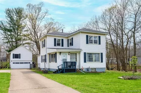 10647 Main St, North Collins, NY 14111