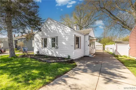 1550 Eggert Rd, Amherst, NY 14226
