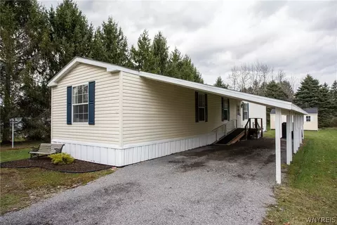 113 Green Valley Ests N, Great Valley, NY 14741