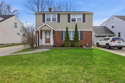 74 Sherwin Dr, Tonawanda, NY 14150