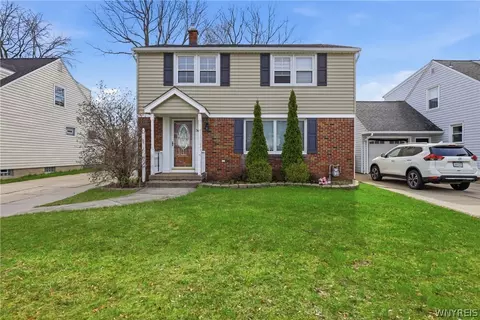 74 Sherwin Dr, Tonawanda, NY 14150