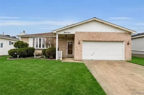 34 S Transit Hill Dr, Depew, NY 14043
