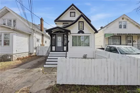 23 Erb St, Buffalo, NY 14211