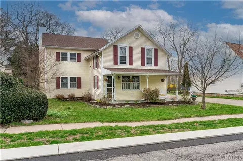 74 Orchard St, Amherst, NY 14221