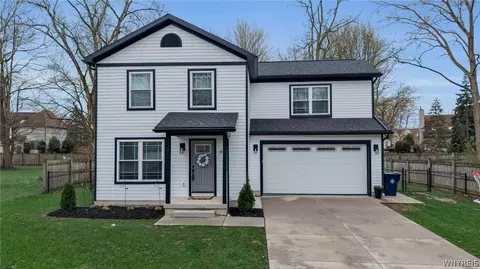 97 Altair Dr, Getzville, NY 14068