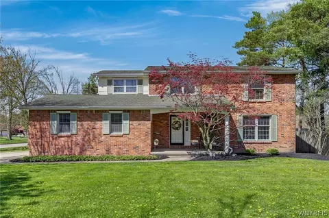 130 Paradise Rd, East Amherst, NY 14051