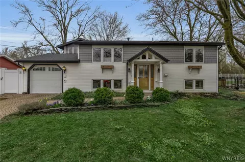 13 Pamela Dr, Depew, NY 14043