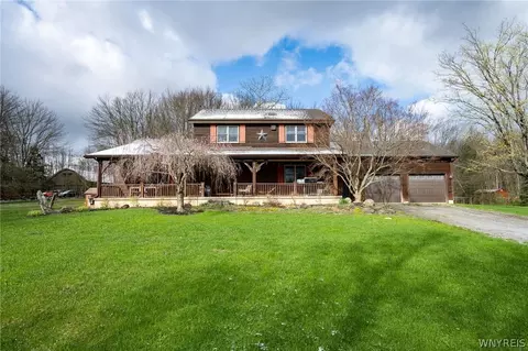 9496 W Hill Rd, Boston, NY 14025