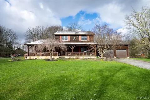 9496 W Hill Rd, Boston, NY 14025