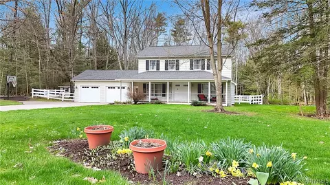 7482 Centerville Rd, Houghton, NY 14744