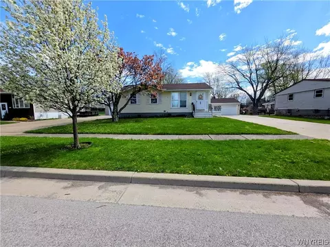 69 Azalea Dr, West Seneca, NY 14224