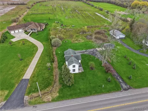 View/Area - 4350 Mapleton Rd, Pendleton, NY 14094 photo 3 of 6