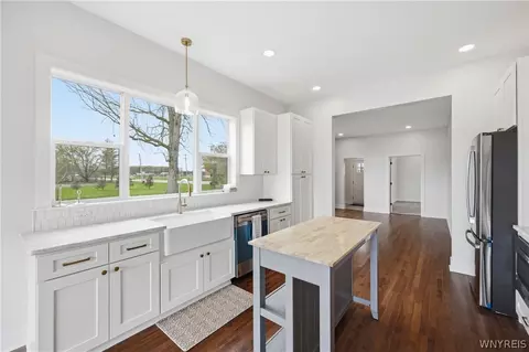 Kitchen - 4350 Mapleton Rd, Pendleton, NY 14094 photo 2 of 5