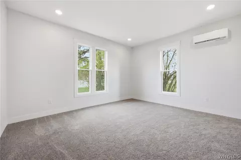 Bedroom - 4350 Mapleton Rd, Pendleton, NY 14094 photo 1 of 8