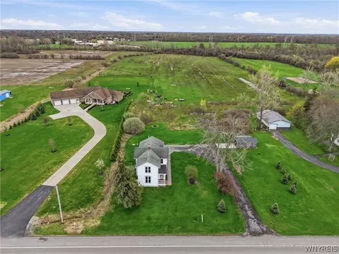 View/Area - 4350 Mapleton Rd, Pendleton, NY 14094 photo 2 of 6